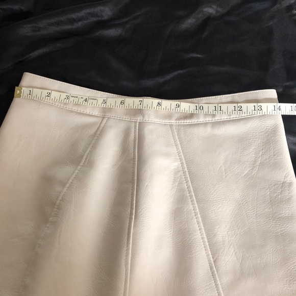 A-line Zara Faux Leather Skirt 🌸 - Picture 4 of 8